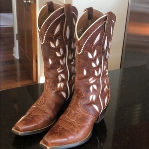 Ariat women’s leather cowboy boots